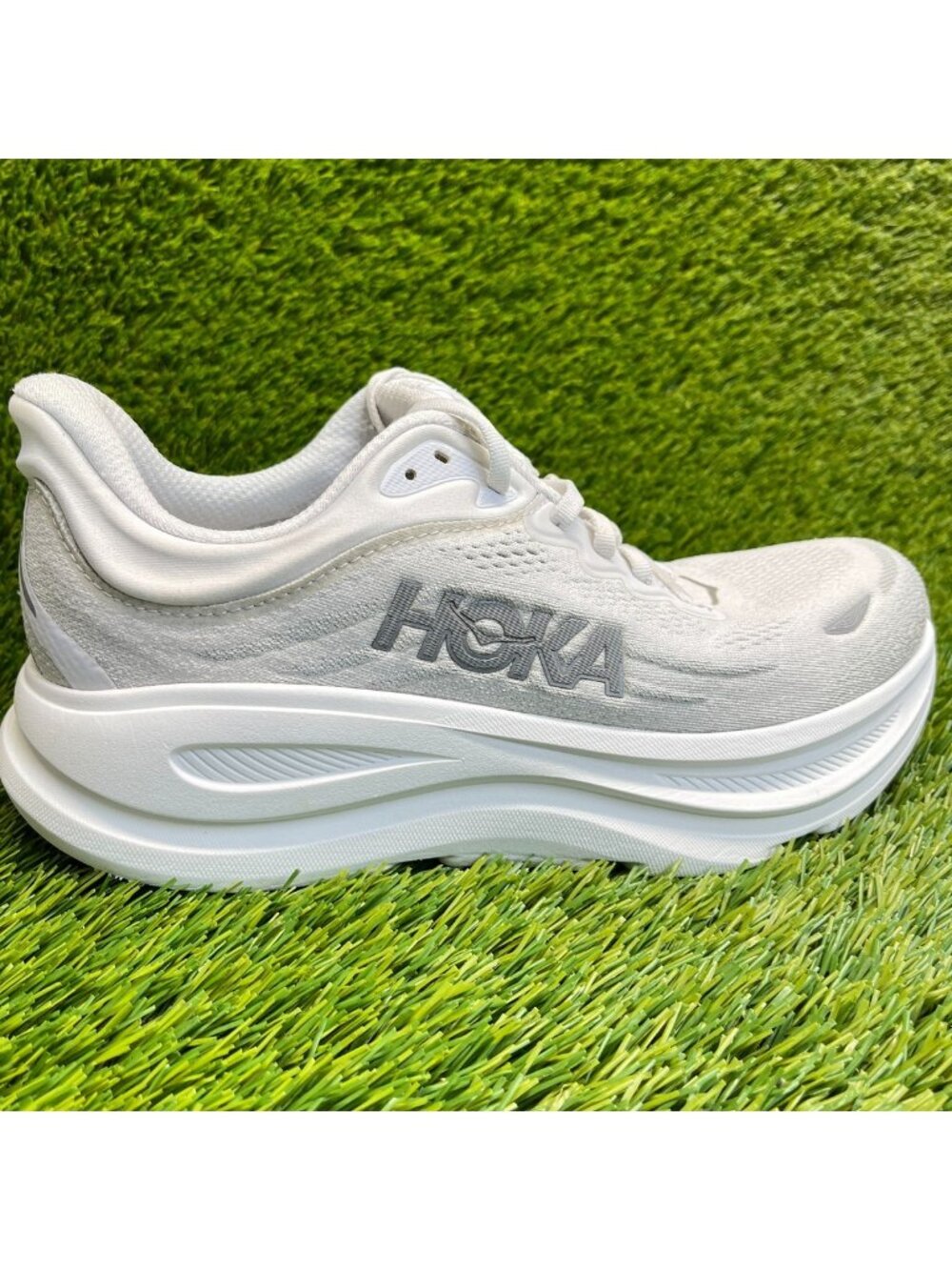 Hoka One One Bondi 9 Womens Size 9.5EE Gray Athletic Running Shoes Sneakers